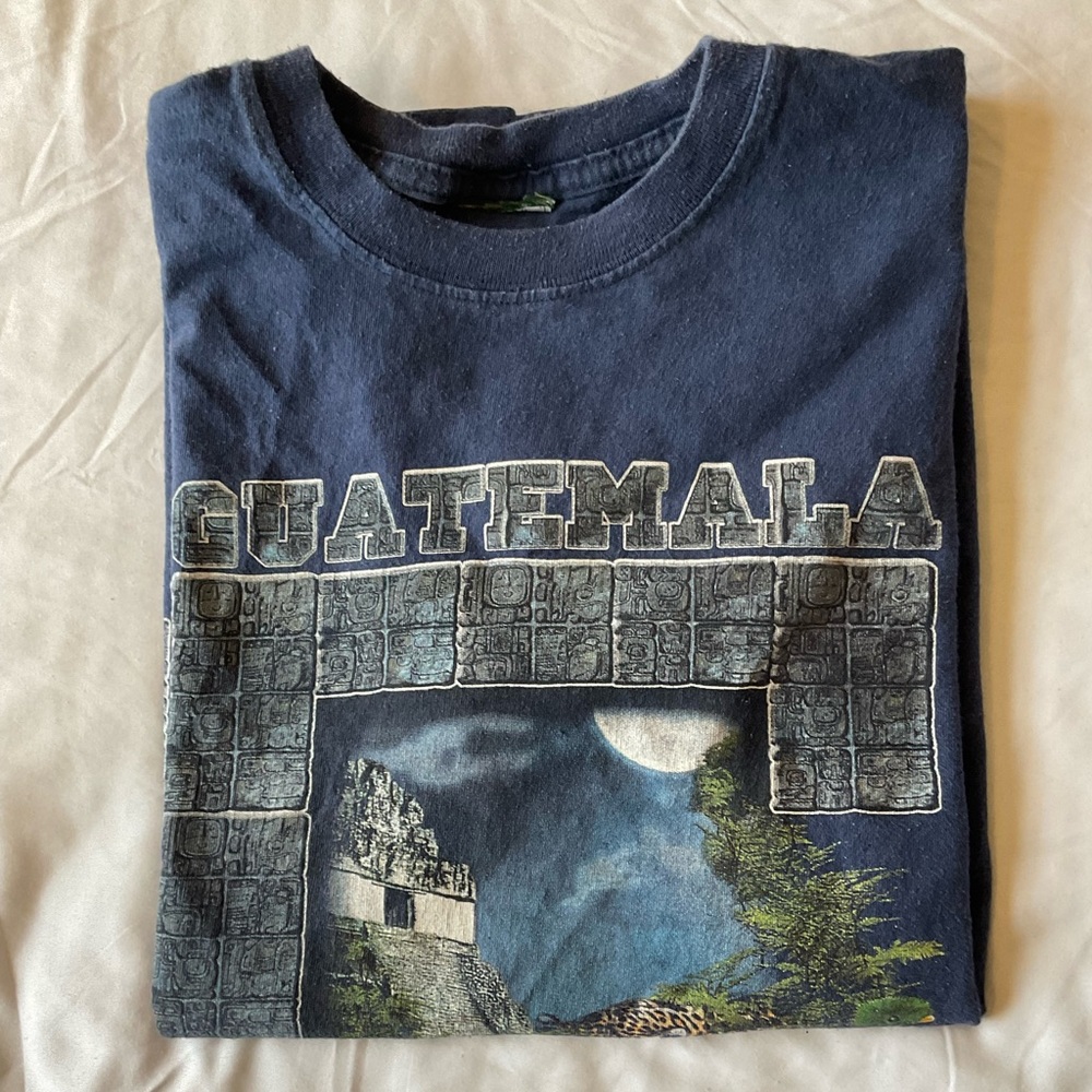 VINTAGE GUATEMALA SHIRT FROM THE PYRAMID OF TIKAL